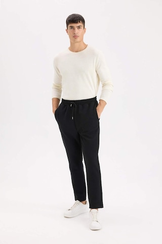 DeFacto Siyah Eşofman Altı Twill Slim Fit Dar Kesim Beli Bağcıklı Cepli Düz Paça D9708AX24AUBK81