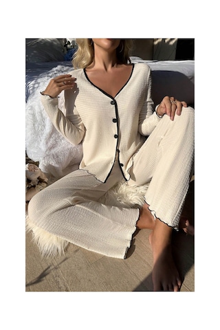I-moda Kadın Beyaz Örme Kumaş V Yaka Düğmeli Rahat Şık Pijama Takımı