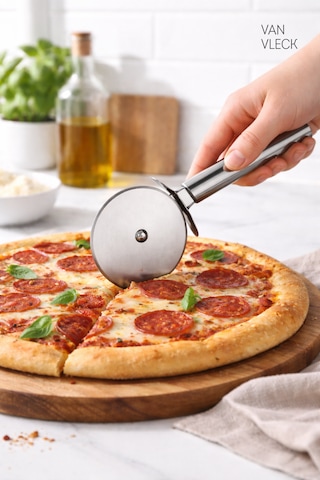 Paslanmaz Çelik Pizza Kesici 9 Cm Bıçaklı Hamur Ruleti, Ergonomik Saplı Mutfak Kesme Aparatı Metal
