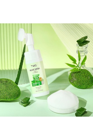 Fırçalı Yüz Temizleme Köpüğü 150ml Aloe Vera