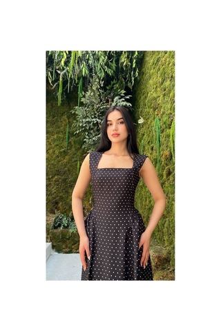 Moda Banuş Kalın Askılı Volanlı - Arkası Bağcıklı Siyah Puantiyeli Elbise Çok renkli