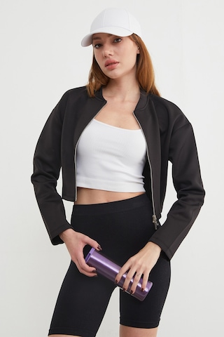 Fullamoda Fermuarlı Hakim Yaka Crop Spor Ceket Siyah