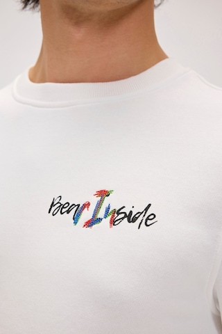 Bad Bear 24.02.12.022 Splashy Crewneck Erkek Sweatshirt Beyaz Siyah