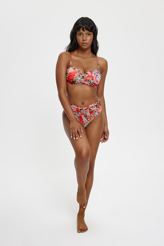 Louren Çıkarılabilir Askılı Boş Kaplı Desenli Straplez Bikini Takımı Kırmızı