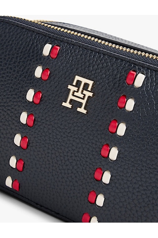Tommy Hilfiger Kadın Çakıl Tanesi Süslemeli Fermuarlı Çapraz Askılı Lacivert Omuz Çantası Aw0aw18153-dw6-12896 Mavi