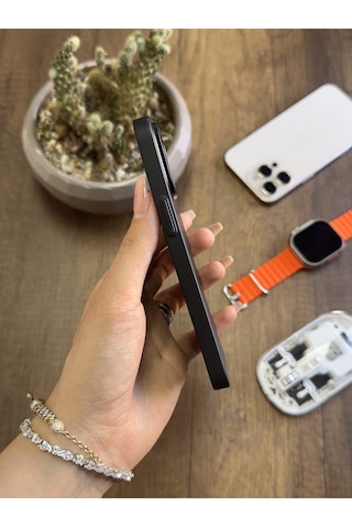 Apple iPhone 13 Pro Uyumlu Süper İnce Mat Ultra Thin Silikon Kılıf Siyah