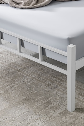 Evgerevgereçleri K90 Beyaz Metal Karyola Çift Kişilik Yataksız (512896913)