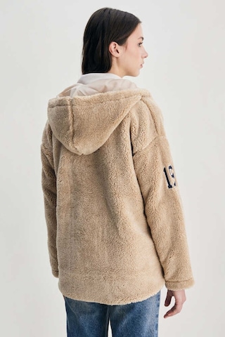 Ucla Servılle Koyu Bej Çıtçıtlı Nakışlı Oversize Kadın Ceket Koyu Bej