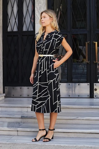 Kadın Yumuşak Dokulu İpeksi Modal Kumaş Hakim Yaka Beli Lastikli Önü Düğmeli Diz Altı Elbise-siyah Desen Siyah Dsn.