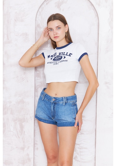 Kutaf Kadın Mavi Yandan Cepli Denim Şort 001