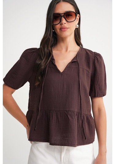 4715 Kadın Yakası Bağlamalı Kısa Kol Müslin Bluz Kahve Kahve