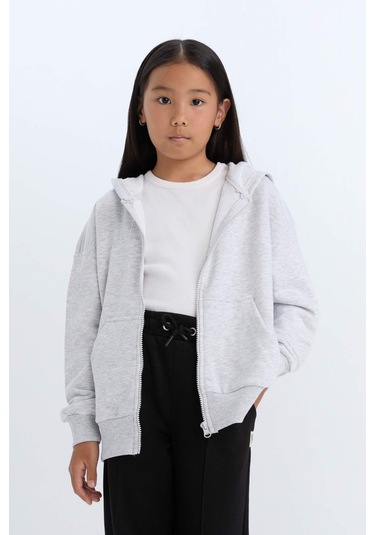DeFacto Kız Çocuk Oversize Geniş Kalıp Kapüşonlu Basic Düz Fermuarlı Sweatshirt D8214A8NSGR379 DeFacto Kız Çocuk Oversize Geniş Kalıp Kapüşonlu Basic Düz Fermuarlı Sweatshirt D8214A8NSGR379