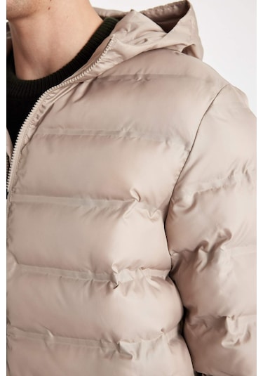 DeFacto Su İtici Şişme Mont Slim Fit Dar Kesim Kapüşonlu Fermuarlı Cepli D1185AX24WNBG106 DeFacto Su İtici Şişme Mont Slim Fit Dar Kesim Kapüşonlu Fermuarlı Cepli D1185AX24WNBG106