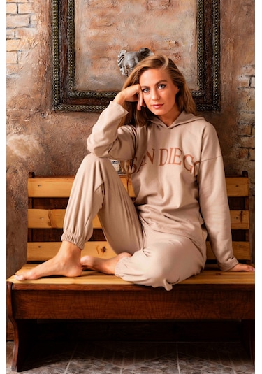 Mevsimlik Kapşonlu Kadın Eşofman Takımımı - Sportif Kadın Giyim Bej