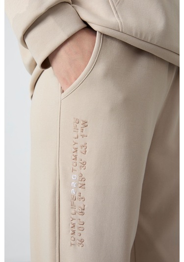 Tommy Life Bej Kapüşonlu Kanguru Cep Oversize Lastik Paça Kadın Eşofman Takımı - 95288 Bej