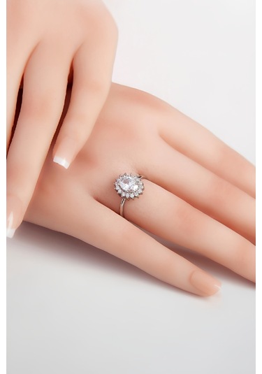 Oval Zirkon Taşlı Rodyumlu 925 Ayar Gümüş Bayan Yüzük -7968