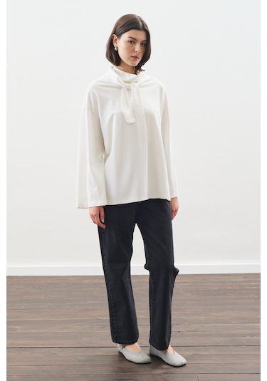 Yüksek Yaka Bağlamalı Bluz Ekru Ekru