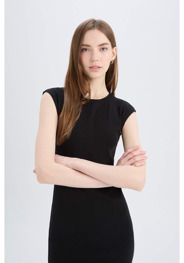 DeFacto Bodycon Vücudu Saran Bisiklet Yaka Ribana Kısa Kollu Midi Elbise D5220AX25SPBK81