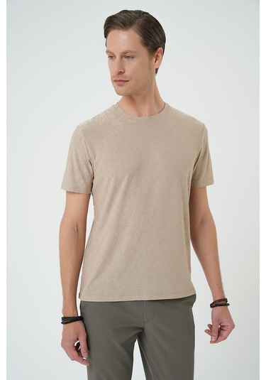 Comfort Fit Bisiklet Yaka Kabartma Desenli Casual Bej Tişört Ts 899 Bej