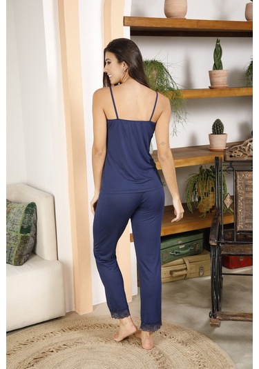 Kadın Lacivert Ip Askılı Dantelli Pijama Takımı Lacivert