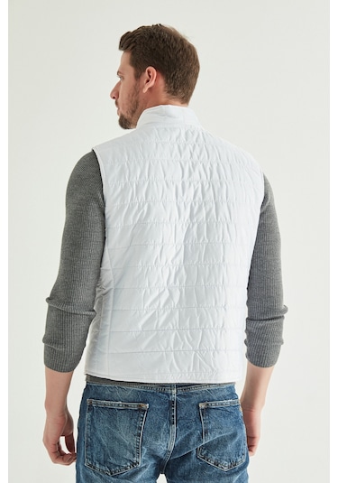 Regular Fit Beyaz Dik Yaka Elyaf Dolgulu Mevsimlik Fermuarlı Yelek Mont 7HF07ORT42611 Regular Fit Beyaz Dik Yaka Elyaf Dolgulu Mevsimlik Fermuarlı Yelek Mont 7HF07ORT42611