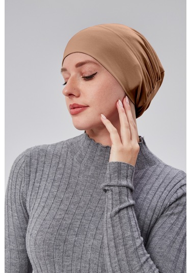 Kadın Tesettür Hazır Pratik Geçmeli Bone Lastikli Kaymaz Sütlü Kahve Sütlü Kahverengi