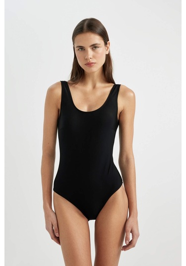 DeFacto Regular Fit Mayo-Fall in Love C0931AX24SMBK81 Siyah DeFacto Regular Fit Mayo-Fall in Love C0931AX24SMBK81 Siyah