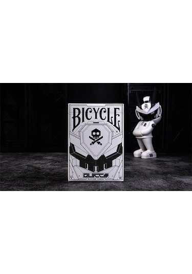 Bicycle Quiccs Ghost White Beyaz Premium Oyun Kağıdı İskambil Kartları Destesi