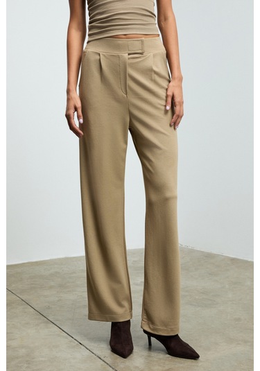 PHALIERA Kadın Esnek Kumaşlı Rahat Kalıp Cırt Kapamalı Bej Pantolon