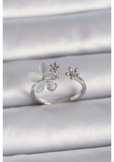 Pirinç Gümüş Renk Ayarlanabilir Zirkon Taşlı Beyaz Mineli Yaprak Model Kadın Yüzük Çok Renkli