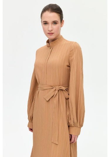 Kolye Detaylı Kloş Elbise Camel Camel