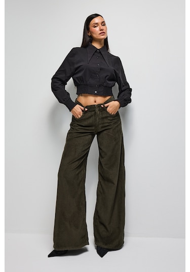 Itsbasic Kadın Siyah Renk Crop Fit Yaka Detaylı Özel Tasarım Gömlek