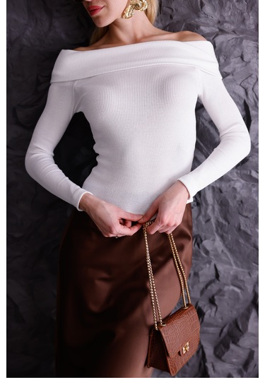Madonna Yaka Uzun Kollu Fitilli Kadın Bluz Beyaz