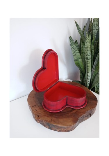 El Boyaması Kalpli Ahşap Kutu