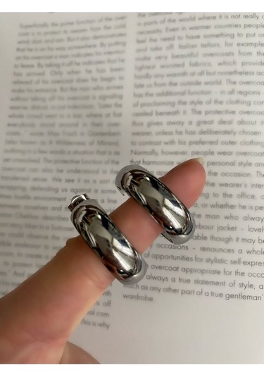 Kadın Halka Gümüş Renk Çelik Kararmaz Küpe Çifti Altın