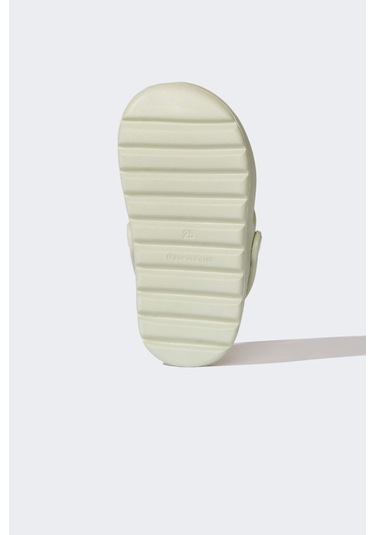 DeFacto Kız Çocuk Düz Taban Eva Terlik E3341A525SMGN200 Yeşil DeFacto Kız Çocuk Düz Taban Eva Terlik E3341A525SMGN200 Yeşil