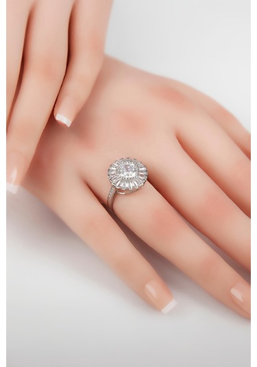 Zirkon Taşlı Baget Süslemeli Rodyumlu 925 Ayar Gümüş Bayan Yüzük -7975