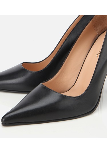 Hotiç Kadın Deri Siyah Metal Detaylı Yüksek Topuklu Stiletto 01ayh315230a100 01ayh315230a100 Siyah