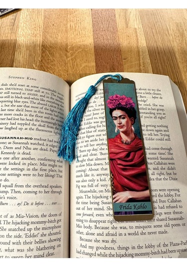 Sanatsal Tablo Temalı Metal Kitap Ayracı Frida Kahlo