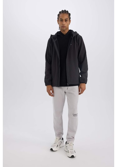 DeFactoFit Su İtici Regular Fit Kapüşonlu Fermuarlı Softshell Mont D6178AX25SPAR220