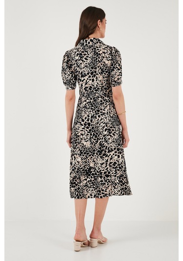 Lela Desenli Relaxed Fit Balon Kol Yırtmaçlı Kemerli Midi Boy Bayan Elbise 67810558 Leopar