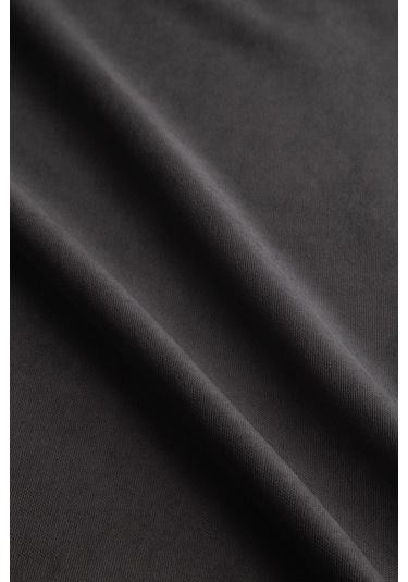 Kadife Dokulu Antrasit Masa Örtüsü Zengin Renk Seçenekli Antrasit