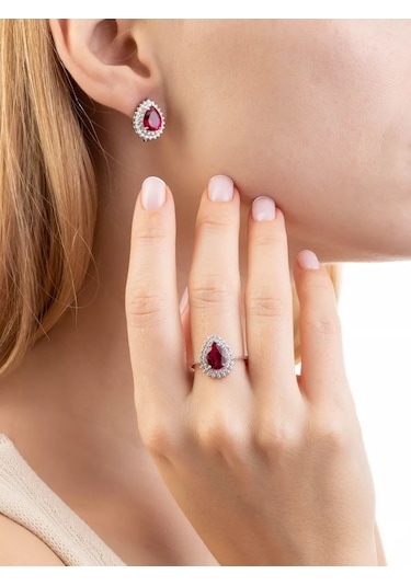 Pavlova Jewelry 925 Ayar Gümüş, Büyük Yakut Ve Kübik Zirkon Taşlı Yüzük 85709311 Mavi