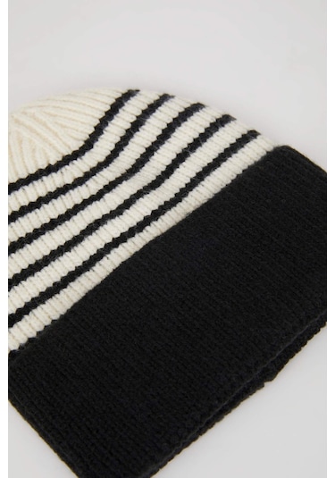 DeFacto Erkek Bebek Çizgili İçi Polarlı Triko Bere C8596A524WNBK27 Siyah