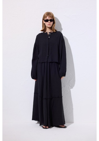Müslin Katlı Geniş Etek Siyah Siyah