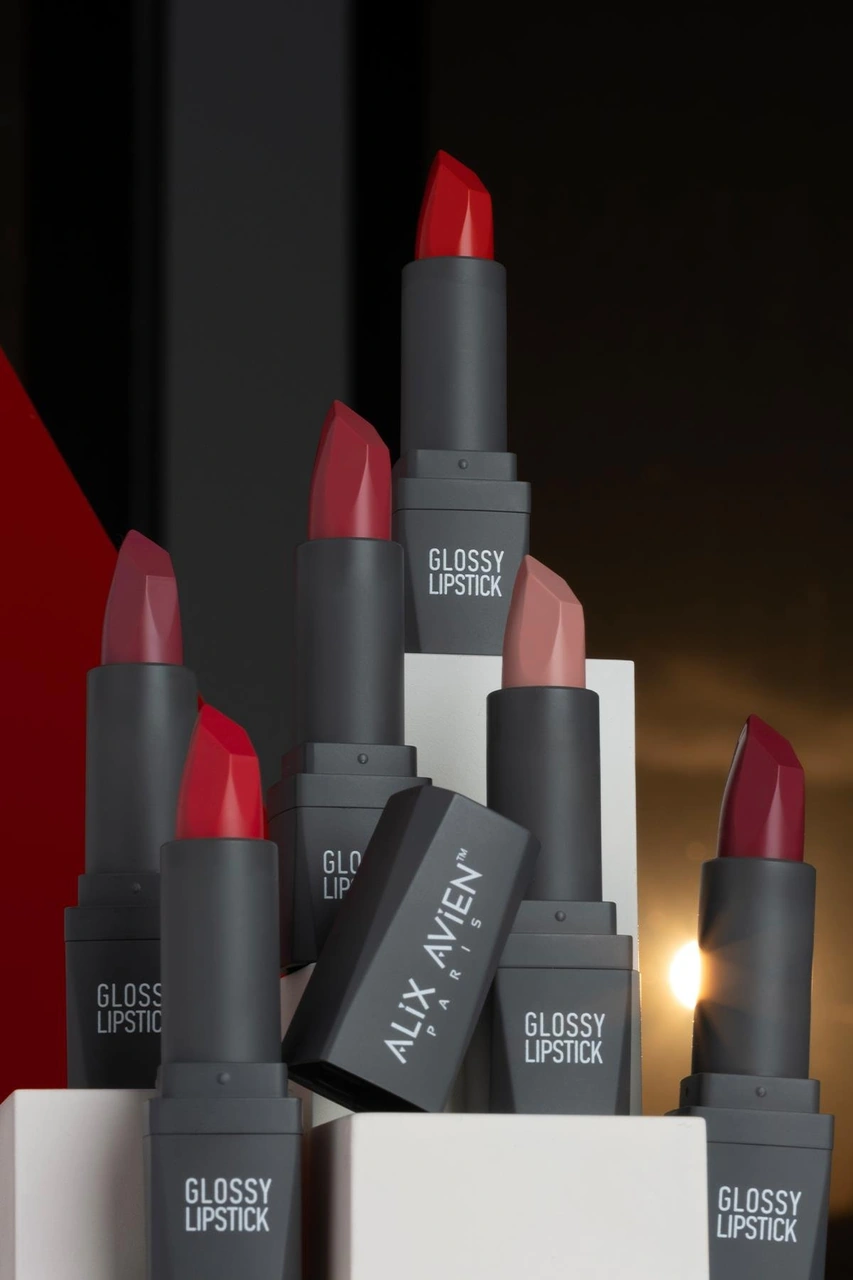 Alix Avien Uzun Süre Kalıcı Yoğun Renk Veren Nemlendirici Parlak Ruj Glossy Lipstick 321 Stunning Red