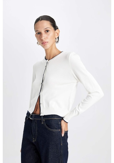 Defacto Regular Fit Basic Düz Bisiklet Yaka Düğmeli Triko Hırka A4731ax24wner105 Ekru