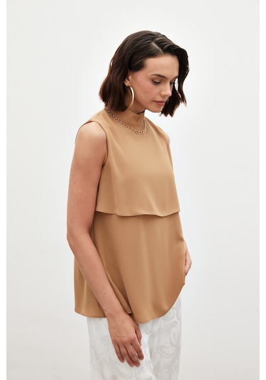 Sateen Aksesuar Detaylı Volanlı Bluz - Camel