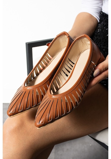 Zenneshoes Kadın Babet Lazer Kesim Lastikli Taba K.