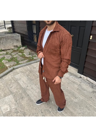 Erkek Kadife Oversize Takım - Gömlek Ve Pantolon İkili Set Füme Corduroy Şıklığı, Rahat Ve Zarif Duruş Yumuşak Dokulu Kadife Kumaş, Düğmeli Gömlek Üst Ve Lastikli Pantolon Alt Parça İle Gün Boyu Konfor- Kiremit Çok Renkli Erkek Kadife Oversize Takım - Gömlek Ve Pantolon İkili Set Füme Corduroy Şıklığı, Rahat Ve Zarif Duruş Yumuşak Dokulu Kadife Kumaş, Düğmeli Gömlek Üst Ve Lastikli Pantolon Alt Parça İle Gün Boyu Konfor- Kiremit Çok Renkli